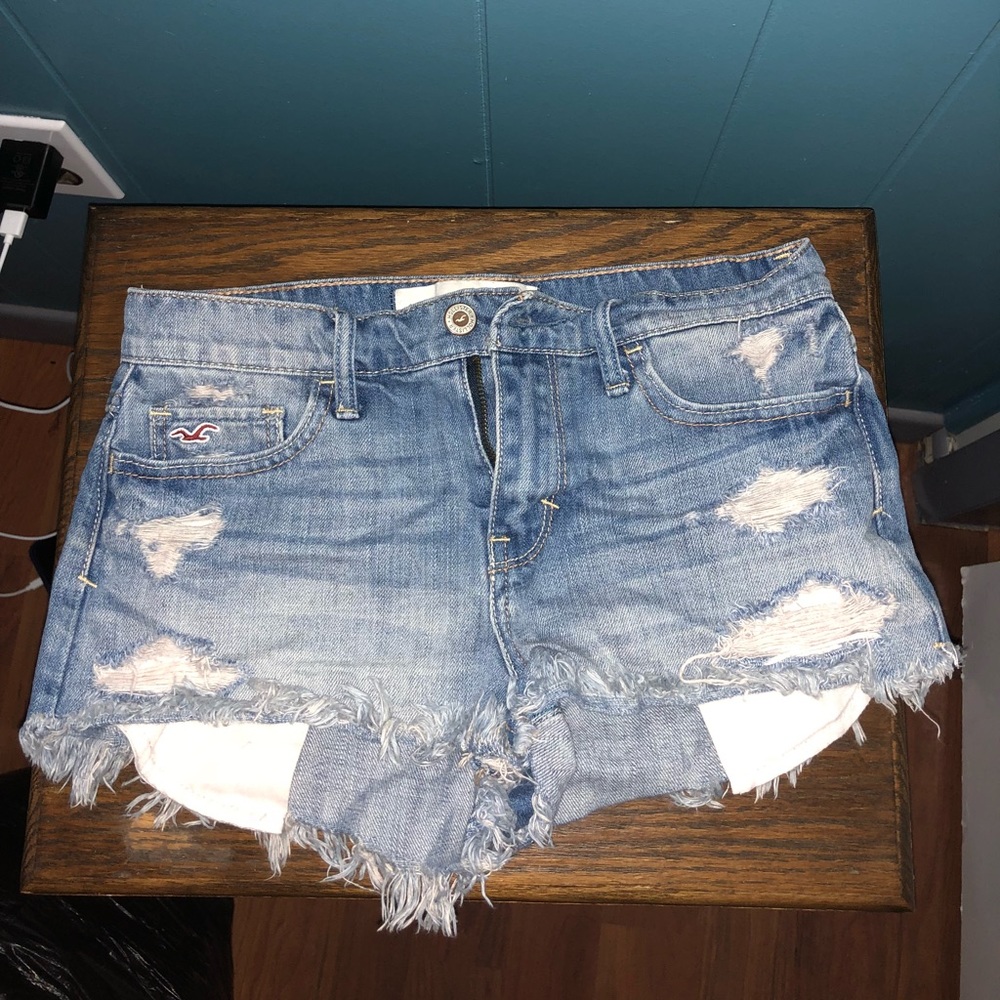 Destroyed hollister jean shorts